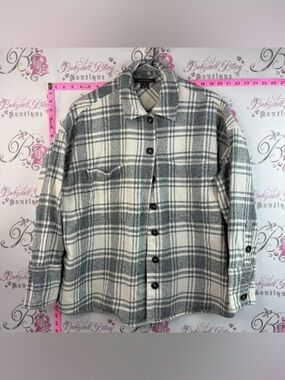 French Connectiom Gray and White Cream Fleece laid Button-Up Shacket